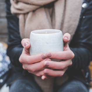 WHY BLUE SPIRULINA IS YOUR NEW MORNING LATTE