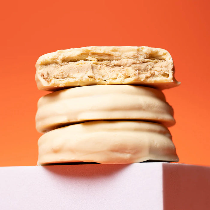 Hangry Boy Cookie Sandwich – White Chocolate Peanut Butter (65g)
