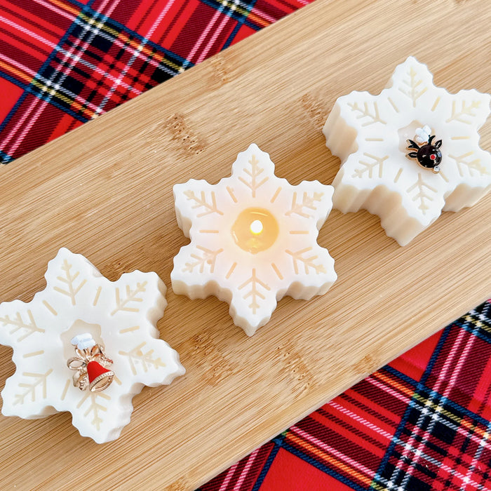 The Cutest Hits Soy Candle Christmas Snowflake – Winter Holiday Candle