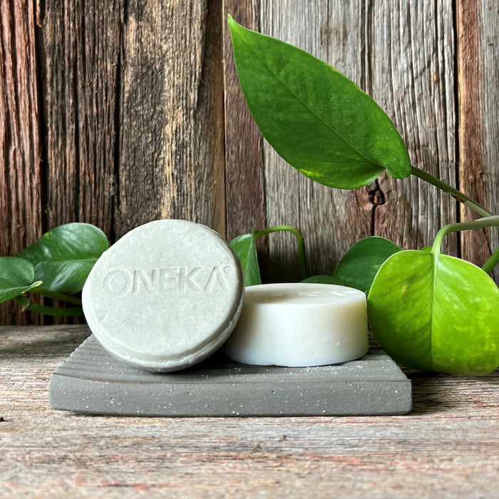 Oneka Shampoo Bar White Pine/Petitgrain 85g